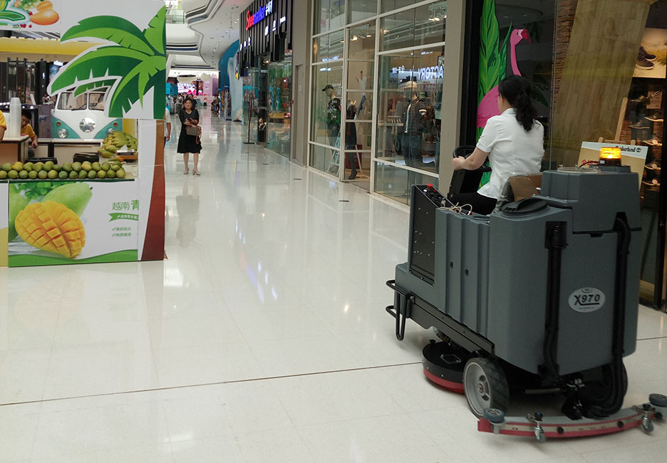 江西大型清潔設(shè)備多功能洗地機和電動<a href=http://www.yimingkang.cn target=_blank class=infotextkey>掃地車生產(chǎn)廠</a>