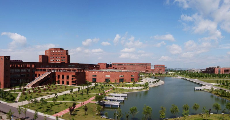 江西師范大學(xué)旭潔洗地機(jī)客戶案例-<a href=http://www.yimingkang.cn target=_blank class=infotextkey>洗地機(jī)生產(chǎn)廠</a>家